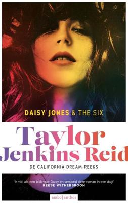Daisy Jones & The Six (Paperback)