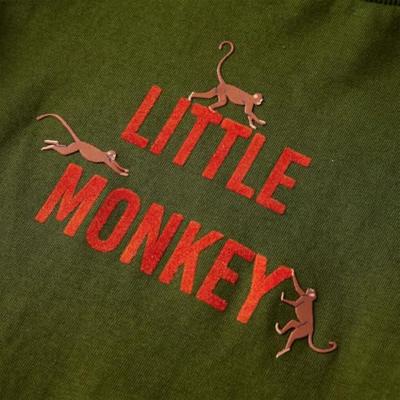 Kindershirt met lange mouwen aapjesprint 92 donkerkakikleurig
