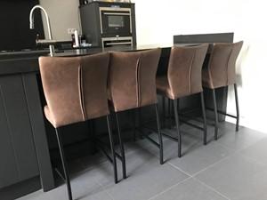Set van 4 leren barstoelen - bruin leer - Echt leer, Modern, ontdek de vele Leersoorten en Kleuren bij ShopX Set van 4 leren barstoelen - bruin leer - Echt leer, Modern, ontdek de vele Leersoorten en Kleuren bij ShopX
