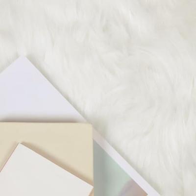 VidaXL Nep schapenvacht tapijt tafalla wit 80 x 150 cm polyester VidaXL Nep schapenvacht tapijt tafalla wit 80 x 150 cm polyester