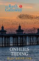 Onheilstijding (Ruth Galloway Book 5) - thumbnail