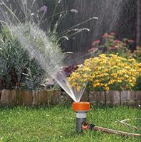 Gardena Gardena Gazonsproeier Classic Multi 4-sproeier Twist 100m2 - thumbnail