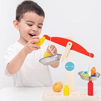 New Classic Toys houten weegschaal - thumbnail