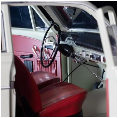 IXO Collection - 1/8 Volvo Amazon S122S IXO Collection - 1/8 Volvo Amazon S122S