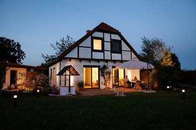 LEDVANCE SMART+ MULTICOLOR 10W 4058075474604 LED-buitenschijnwerper 10 W Lichtkleur (naam): RGBW LEDVANCE SMART+ MULTICOLOR 10W 4058075474604 LED-buitenschijnwerper 10 W Lichtkleur (naam): RGBW
