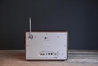 Revo SuperConnect tafelradio muziekstreamer,Portable audio walnoot/ zilver - thumbnail