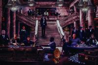 Foto Glas Art - Acteurs uit klassieke misdaadfilms , 80x120, prachtig voor in de woon en of slaapkamer, inclusief ophang materiaal - thumbnail