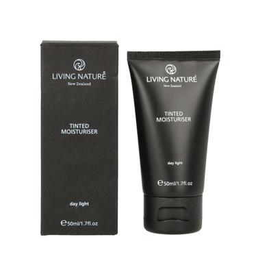 Living Nature Day light tinted moisturiser 50 Milliliter
