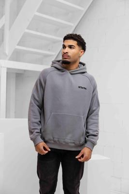 Off The Pitch Wardrope Essentials Hoodie Heren Grijs - Maat XXL - Kleur: Grijs | Soccerfanshop Off The Pitch Wardrope Essentials Hoodie Heren Grijs - Maat XXL - Kleur: Grijs | Soccerfanshop