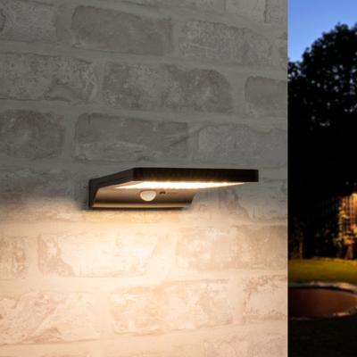 Solar wandlamp slim met 36 leds en bewegingsmelder zwart op zonne energie