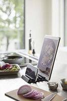 Yamazaki 5275 TOWER Tablet Stand, black, Aluminum/Silicone, 10 x 13 x 1.8 cm - thumbnail