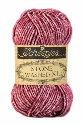 Scheepjes Stone Washed XL - 848 Corundum Ruby - Haakgaren / Breigaren