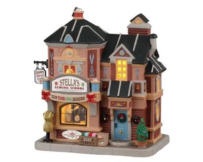 Lemax stella's sewing school verlicht kersthuisje Harvest Crossing 2020