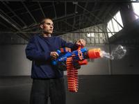 Zuru X-Shot Insanity Mega Barrel Blaster + Licht en Rook + 72 Darts - thumbnail