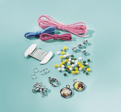 Totum armbanden maken met paardenbedeltjes