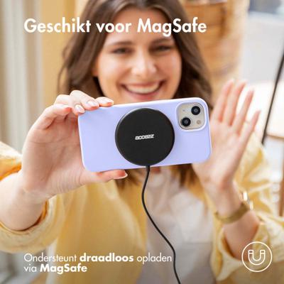 Accezz Liquid Silicone Backcover met MagSafe iPhone 16 Telefoonhoesje Paars