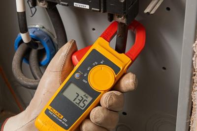 Fluke 117/323 Multimeter, Stroomtang Digitaal LoZ CAT III 600 V Weergave (counts): 6000