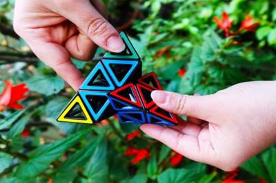 Recent Toys Hollow pyraminx breinbreker puzzel Recent Toys Hollow pyraminx breinbreker puzzel