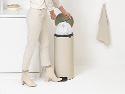 brabantia Newicon 149962 Pedaalemmer (groot) 30 l Staal (Ø x h) 293 mm x 679 mm Lichtbeige Met voetpedaal 1 stuk(s)