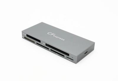 Rocketek 7 in 1 Cardreader met CF Express