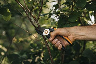 Fiskars 1057165 Solid™ P361 Tuinschaar 201 mm