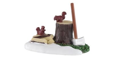 Axe and logs kerstfiguur LEMAX - Lemax