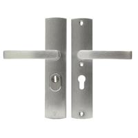 AXA AXA Curve Plus veiligheidsbeslag achterdeur gebogen schild Blok-kruk PC55 met kerntrekbeveiliging SKG3 - aluminium/zwart - thumbnail