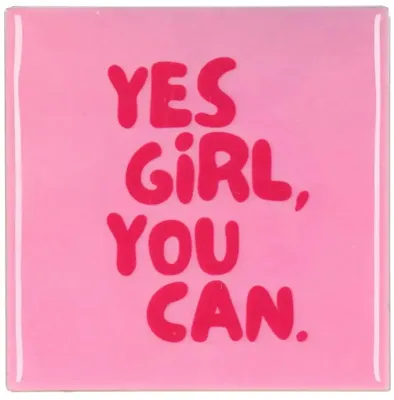 Daan Kromhout Design tegeltje keramiek yes girl you can 10x10cm pink