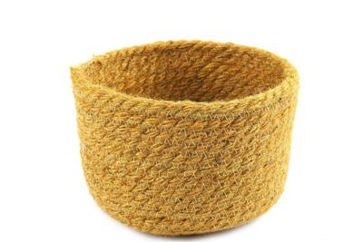 Mand rond Wanda M geel