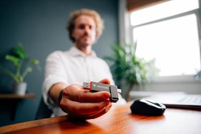 Verbatim Dual QuickStick USB-stick Retail 256 GB Zilver 32041 USB-C 3.2 Gen 1, USB-A 3.2 Gen 1