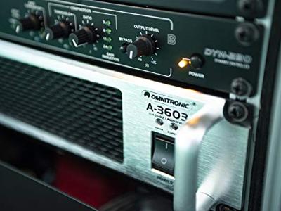 Omnitronic A-3603 PA-versterker RMS vermogen per kanaal op 4 Ω: 800 W