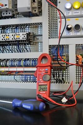 Benning Stroomtangmultimeter | 0,01-400 A | CAT IV 600 V, CAT III 100 V | 1 stuk - 044689 - 044689 - thumbnail