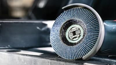 Bosch Accessoires X-LOCK Lamellenschijf schuin, kunststof Ø115mm, G 60, X571, Best for Metal - 2608621764 Bosch Accessoires X-LOCK Lamellenschijf schuin, kunststof Ø115mm, G 60, X571, Best for Metal - 2608621764