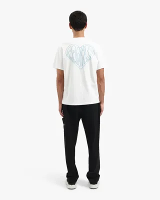 Croyez Stitched Heart T-Shirt Heren Wit/Blauw - Maat XL - Kleur: WitBlauw | Soccerfanshop Croyez Stitched Heart T-Shirt Heren Wit/Blauw - Maat XL - Kleur: WitBlauw | Soccerfanshop