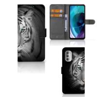 Motorola Moto G51 5G | Telefoonhoesje | Met pasjeshouder | Tijger - thumbnail