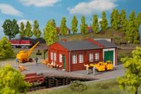 Auhagen 11462 H0 Spoorwegmeesterwerk met oprijplaat - thumbnail