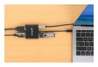 Manhattan USB 2.0 Adapter [1x USB-C stekker - 4x HDMI-bus, USB 2.0 bus A, USB-C bus (Power Delivery)] 15 cm 4K UHD, Stekker past op beide manieren, Met laadbus - thumbnail