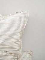 Marc O&apos;Polo Classic Fine Stripe Dark sand dekbedovertrek - thumbnail