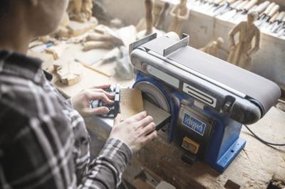 Scheppach Band- en schijfschuurmachine 6" BTS800 - 4903302901 Scheppach Band- en schijfschuurmachine 6" BTS800 - 4903302901