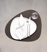 LIND DNA - Dinner Mat Curve - Placemat 37x44cm Nupo Caviar - thumbnail