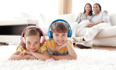 Lenco HPB-110 Bluetooth hoofdtelefoon voor kinderen, Bluetooth 5.0-85db, 250mAh, handsfree-functie, micro-USB, opvouwbaar, met stickers, roze effen