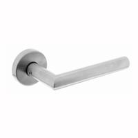 Intersteel deurkruk met rond rozet - Hoek 90° - RVS geborsteld - thumbnail