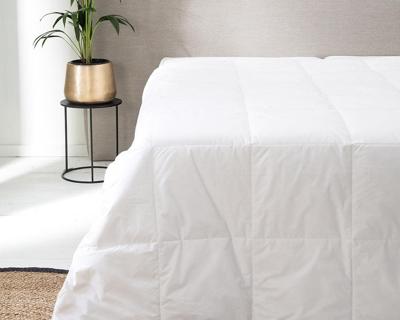 Luna bedding Donsveren Dekbed - 4 Seizoenen 200 x 200 cm