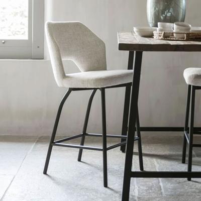 MUST Living Barstoel 'Bloom' kleur Naturel (zithoogte 65cm) MUST Living Barstoel 'Bloom' kleur Naturel (zithoogte 65cm)