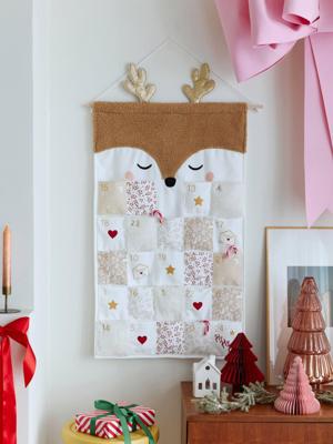 Adventskalender Rendier in sherpa goudbeige
