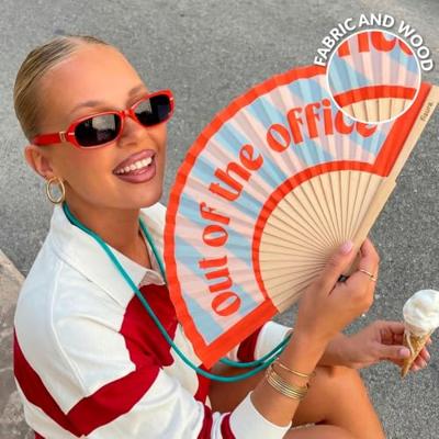 Houten waaier Out of the office