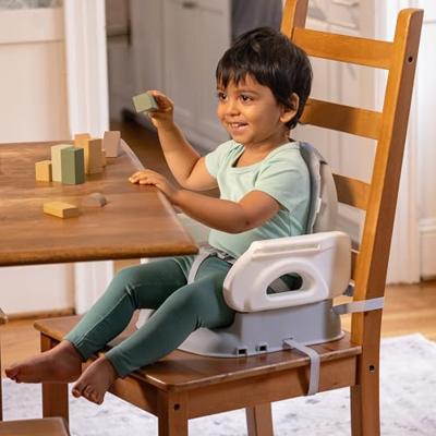 INGENUITY Deluxe Grijze Opvouwbare Verhoger, Draagbaar met Blad en Riemen Inbegrepen INGENUITY Deluxe Grijze Opvouwbare Verhoger, Draagbaar met Blad en Riemen Inbegrepen