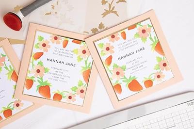 Sizzix • layered stencils strawberry wreath 4pcs