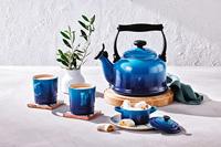 Le Creuset Fluitketel Tradition - Azure - 2.1 liter - inductie geschikt - - thumbnail