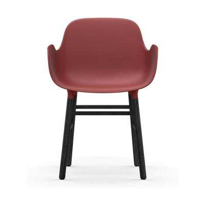 Normann Copenhagen Form armstoel Red vierpoot zwart eikenhout Normann Copenhagen Form armstoel Red vierpoot zwart eikenhout